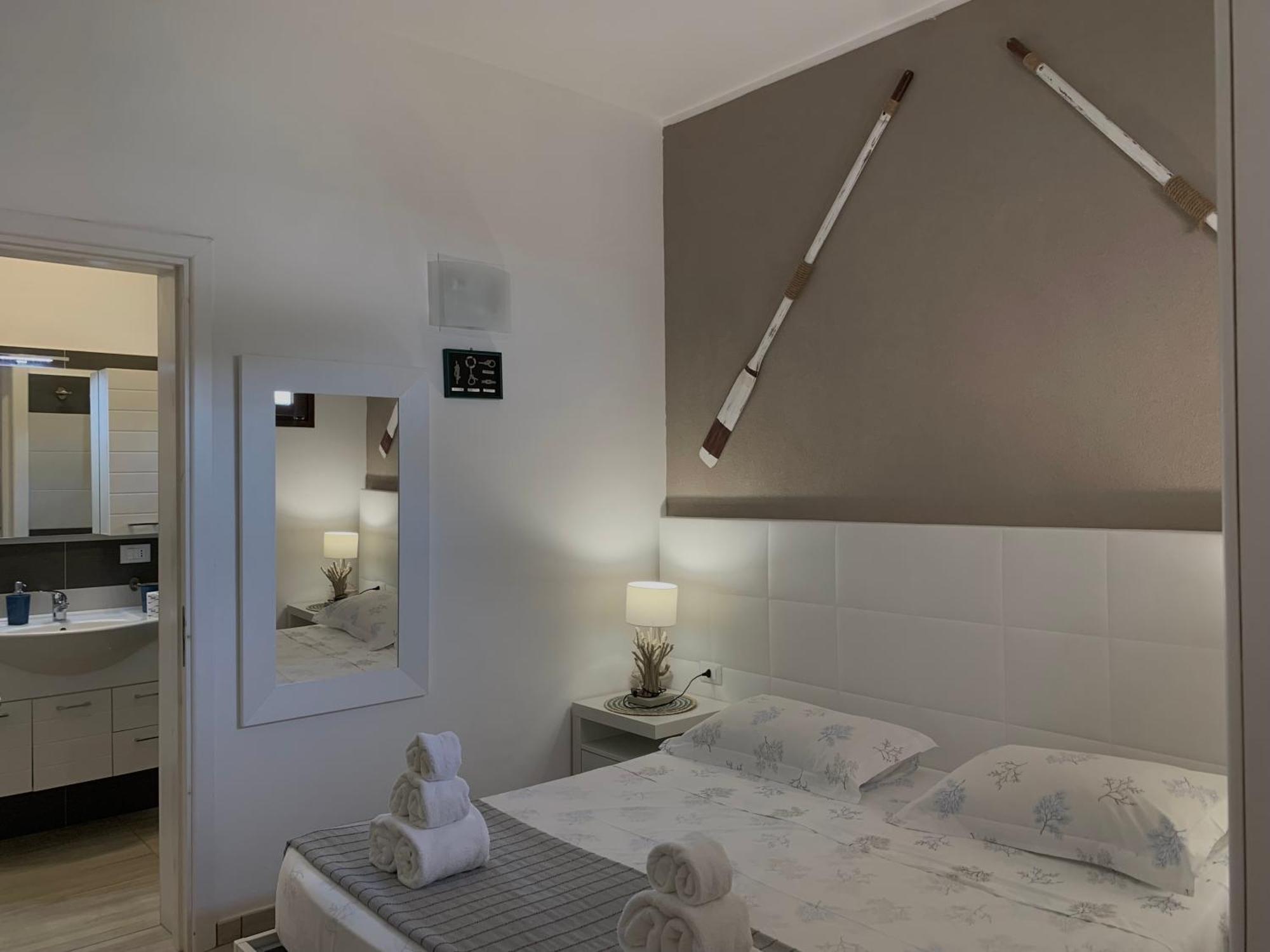 Aquarama Rooms & Apartments Torre Squillace Exterior photo